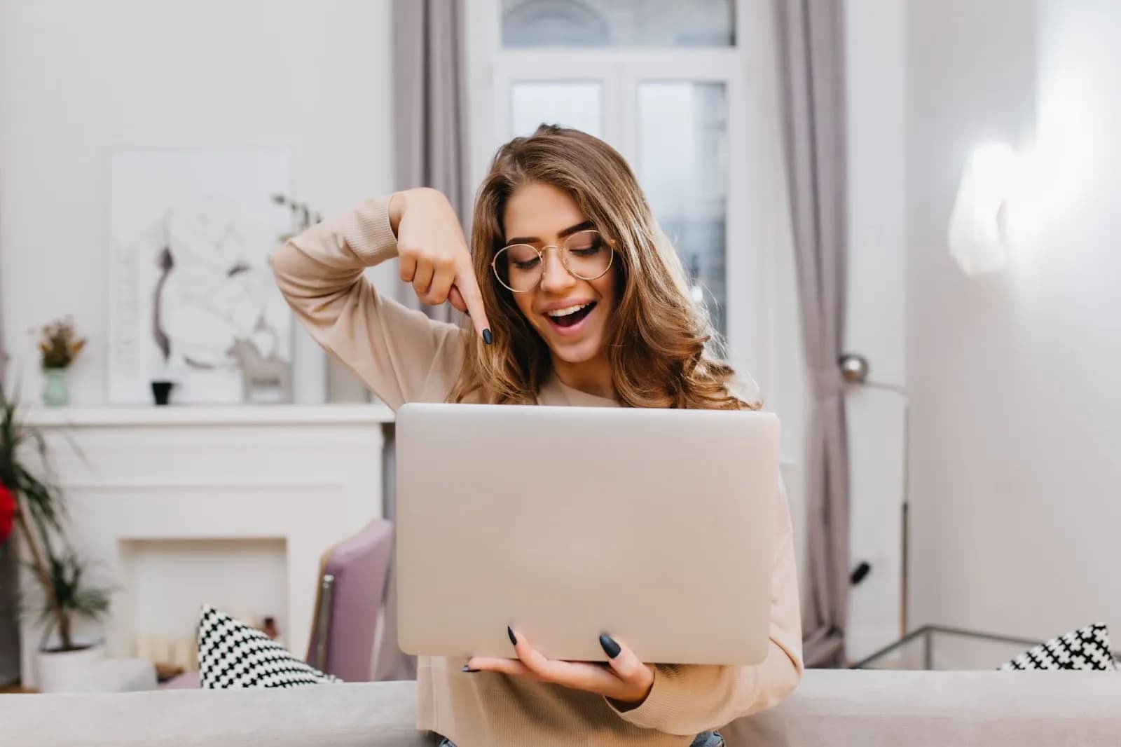 Remote work with no-code tools on laptop from home office